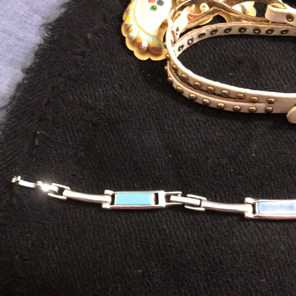 LC Collection - Picture 2 of 7